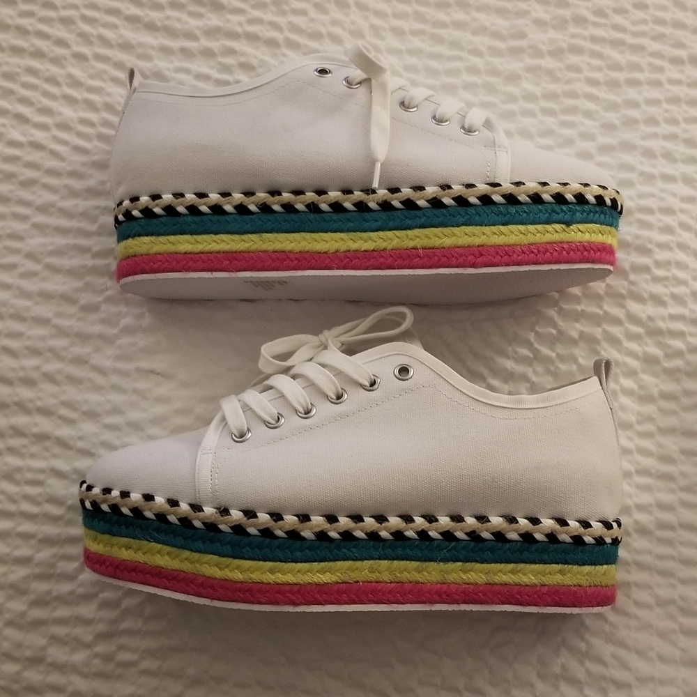 Betsey Johnson Fashion Platform Sneakers - Picture 8 of 11